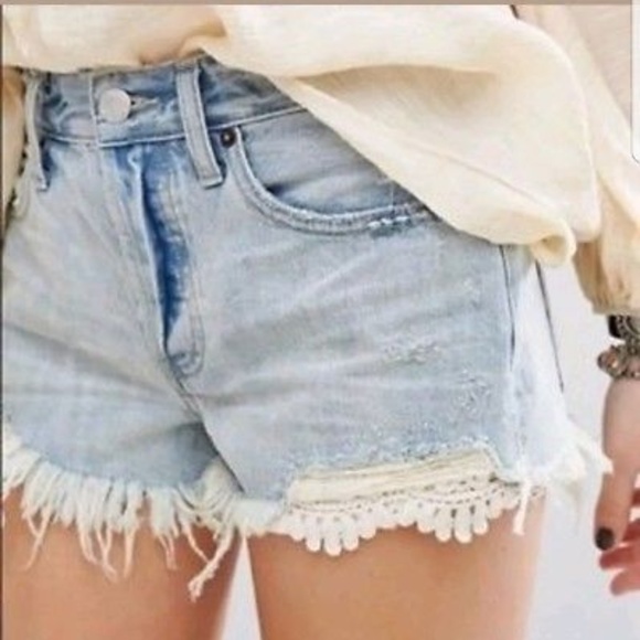Free People Pants - FREE PEOPLE Ripped Daisy Chain Shorts